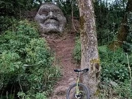 Cerro La Cruz y Monumento a Nina Velárdez · Foto 3